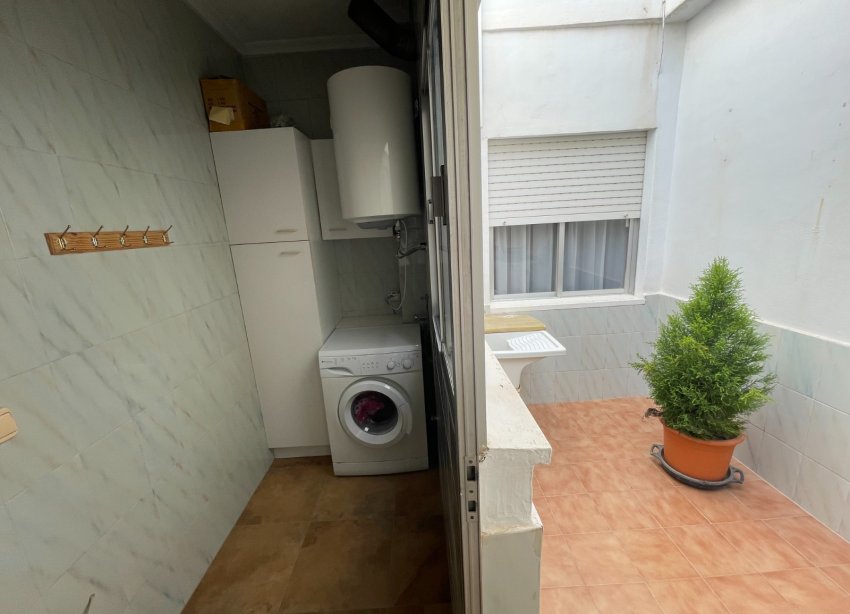 Reventa - Villa / Casa - San Miguel de Salinas - Pueblo