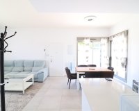 Reventa - Villa / Casa - San Miguel de Salinas - Urbanizaciones