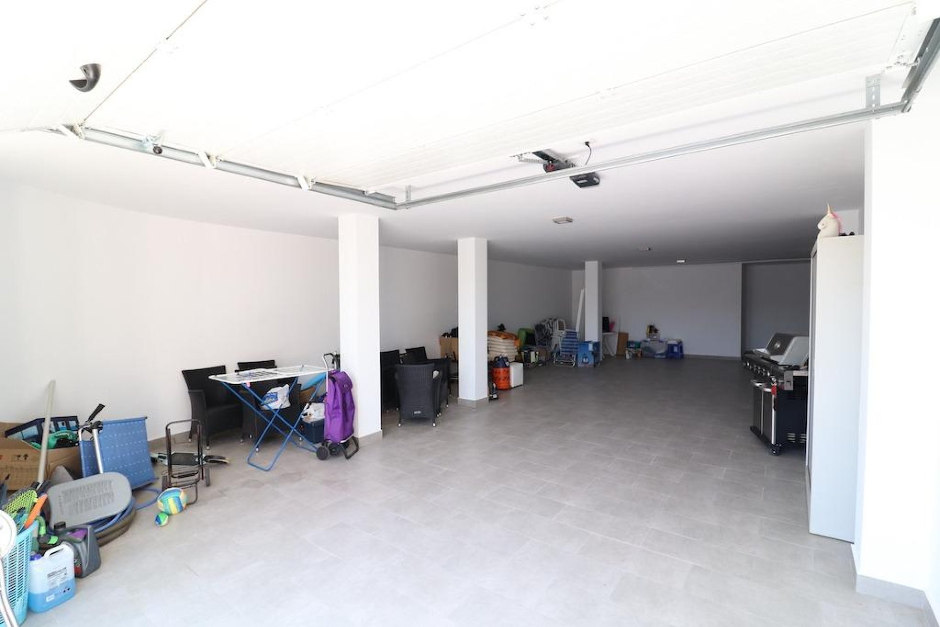 Reventa - Villa / Casa - San Miguel de Salinas - Urbanizaciones