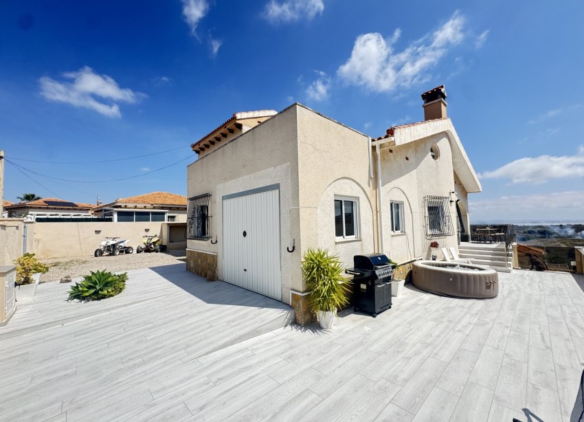 Reventa - Villa / Casa - San Miguel de Salinas