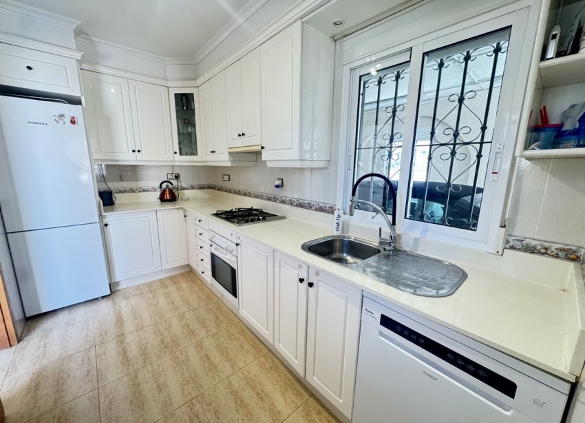 Reventa - Villa / Casa - San Miguel de Salinas
