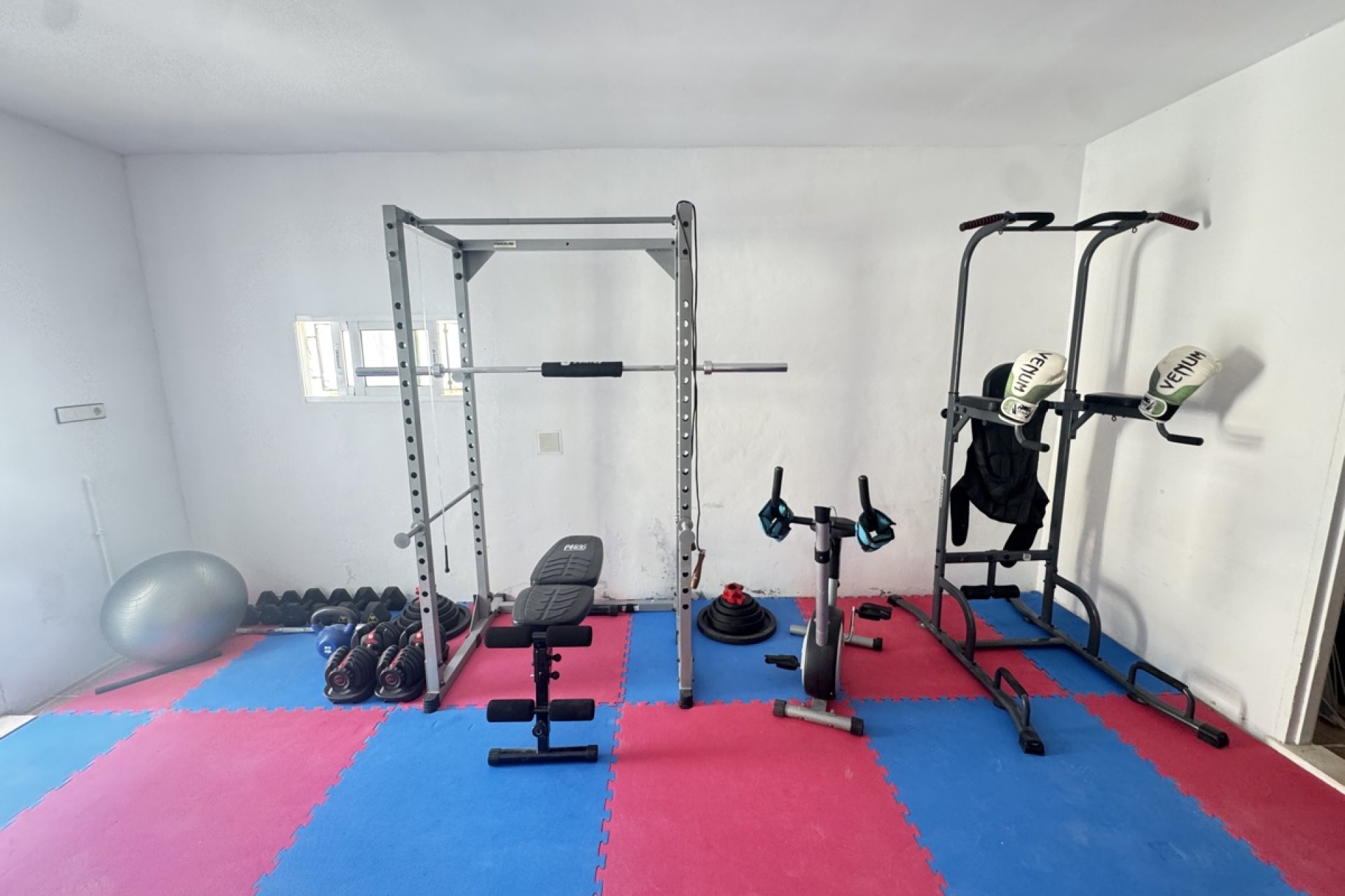 Reventa - Villa / Casa - San Miguel de Salinas