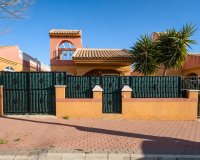 Reventa - Villa / Casa - Torrevieja - Aguas Nuevas