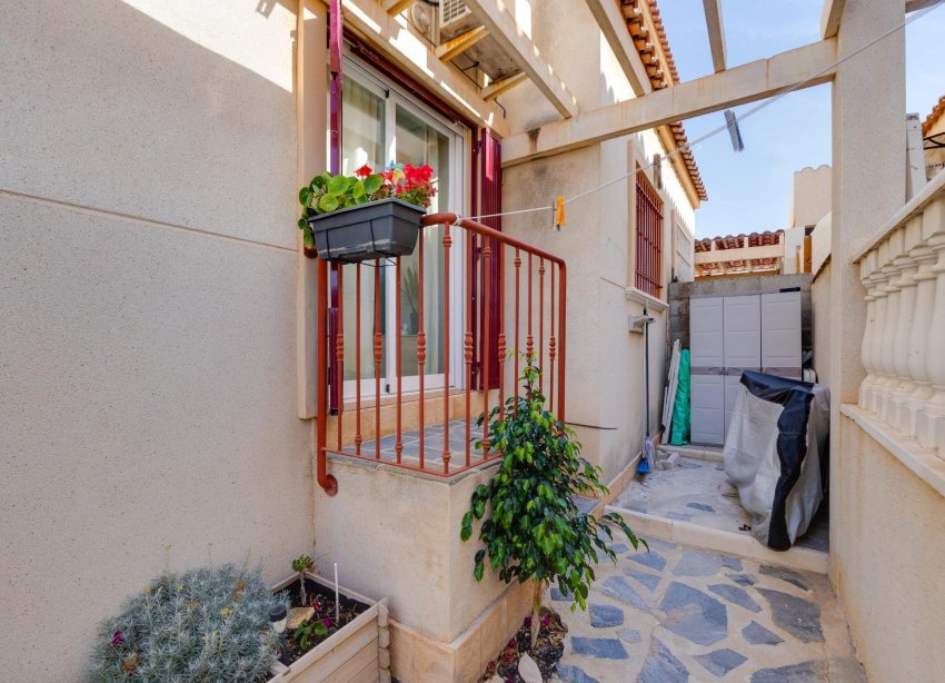 Reventa - Villa / Casa - Torrevieja - Aguas Nuevas