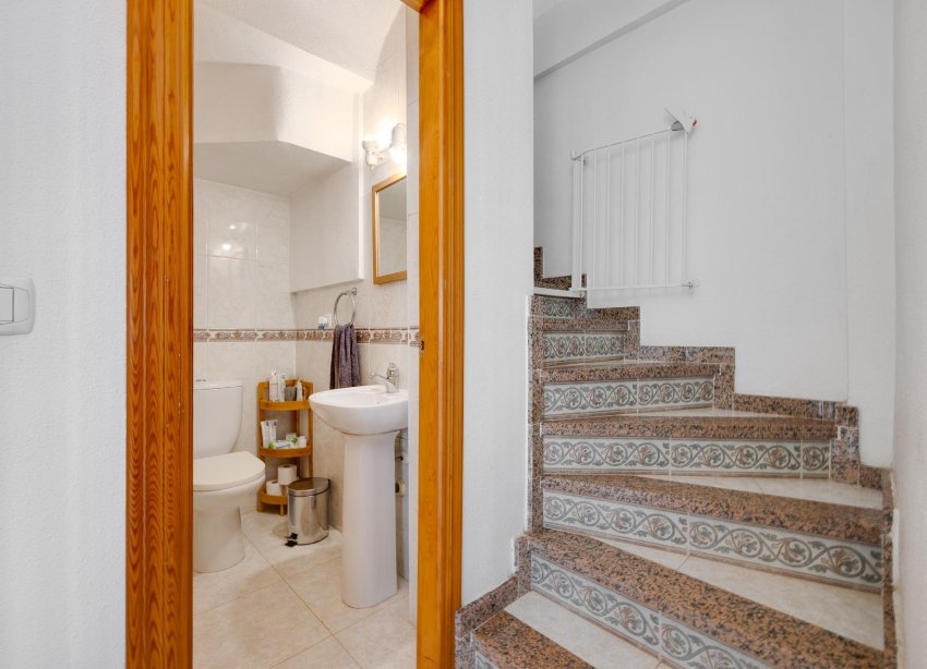 Reventa - Villa / Casa - Torrevieja - Aguas Nuevas