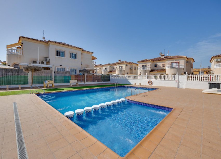 Reventa - Villa / Casa - Torrevieja - Aguas Nuevas