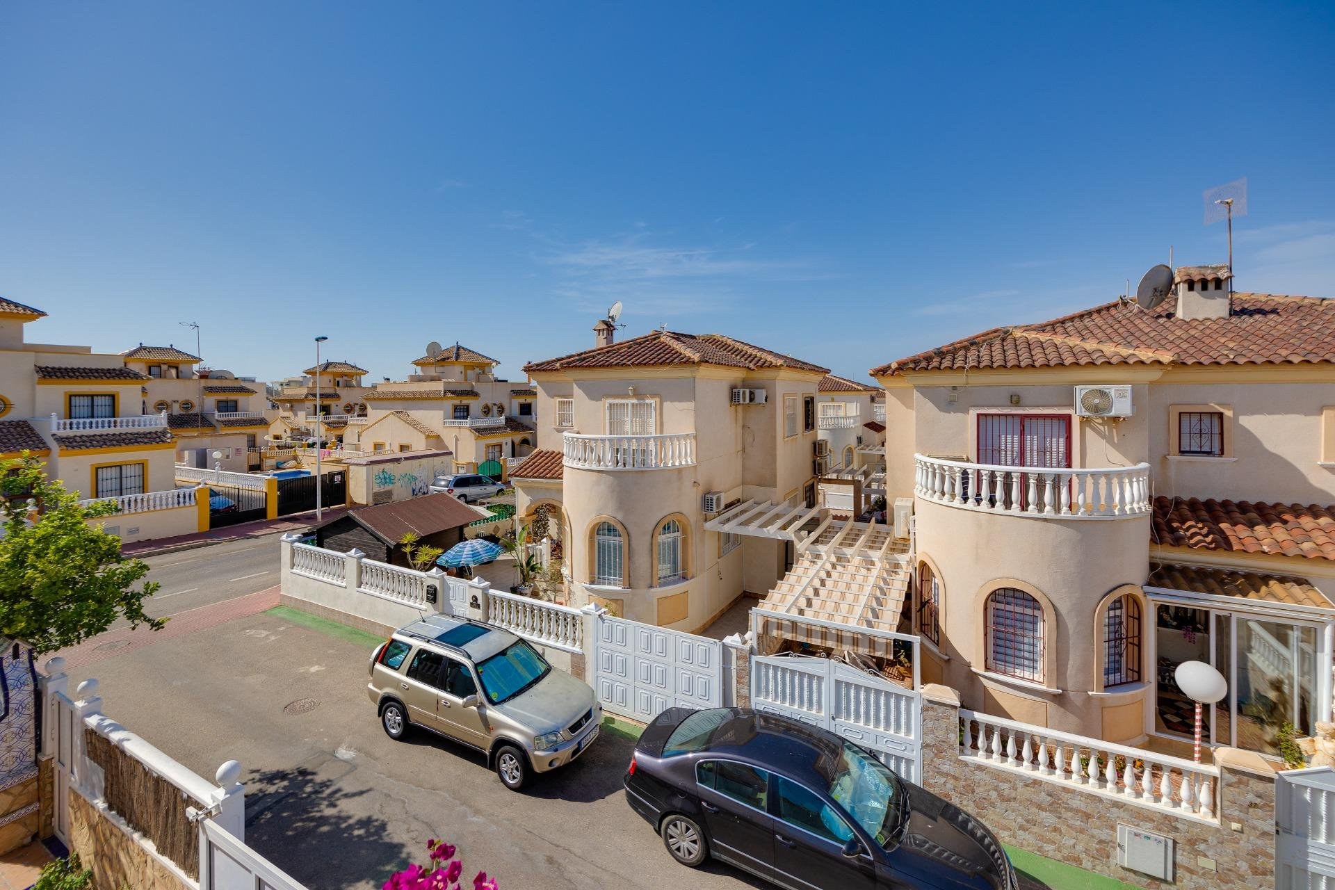 Reventa - Villa / Casa - Torrevieja - Aguas Nuevas