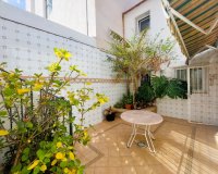 Reventa - Villa / Casa - Torrevieja - Centro