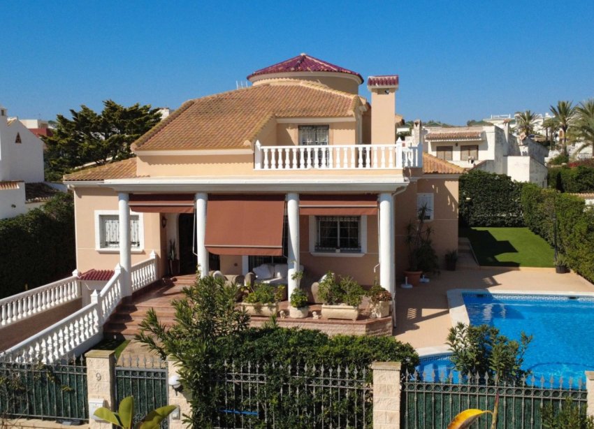 Reventa - Villa / Casa - Torrevieja - La Mata