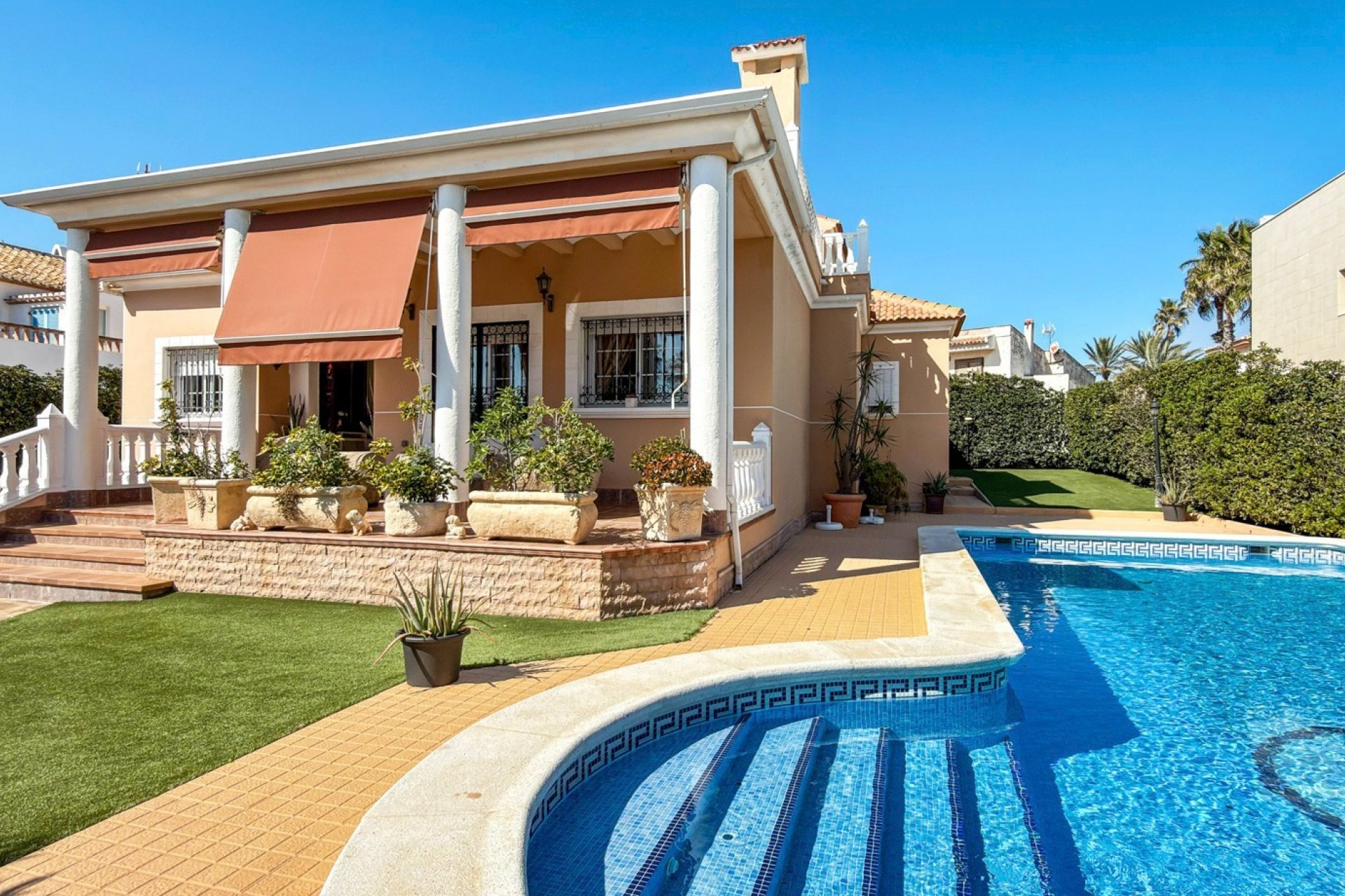 Reventa - Villa / Casa - Torrevieja - La Mata