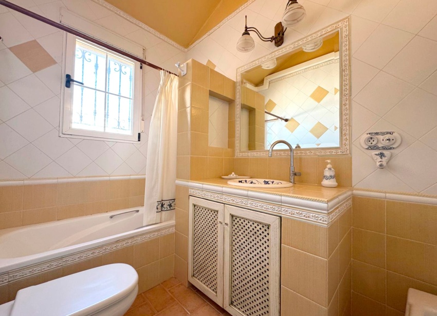 Reventa - Villa / Casa - Torrevieja - La Mata