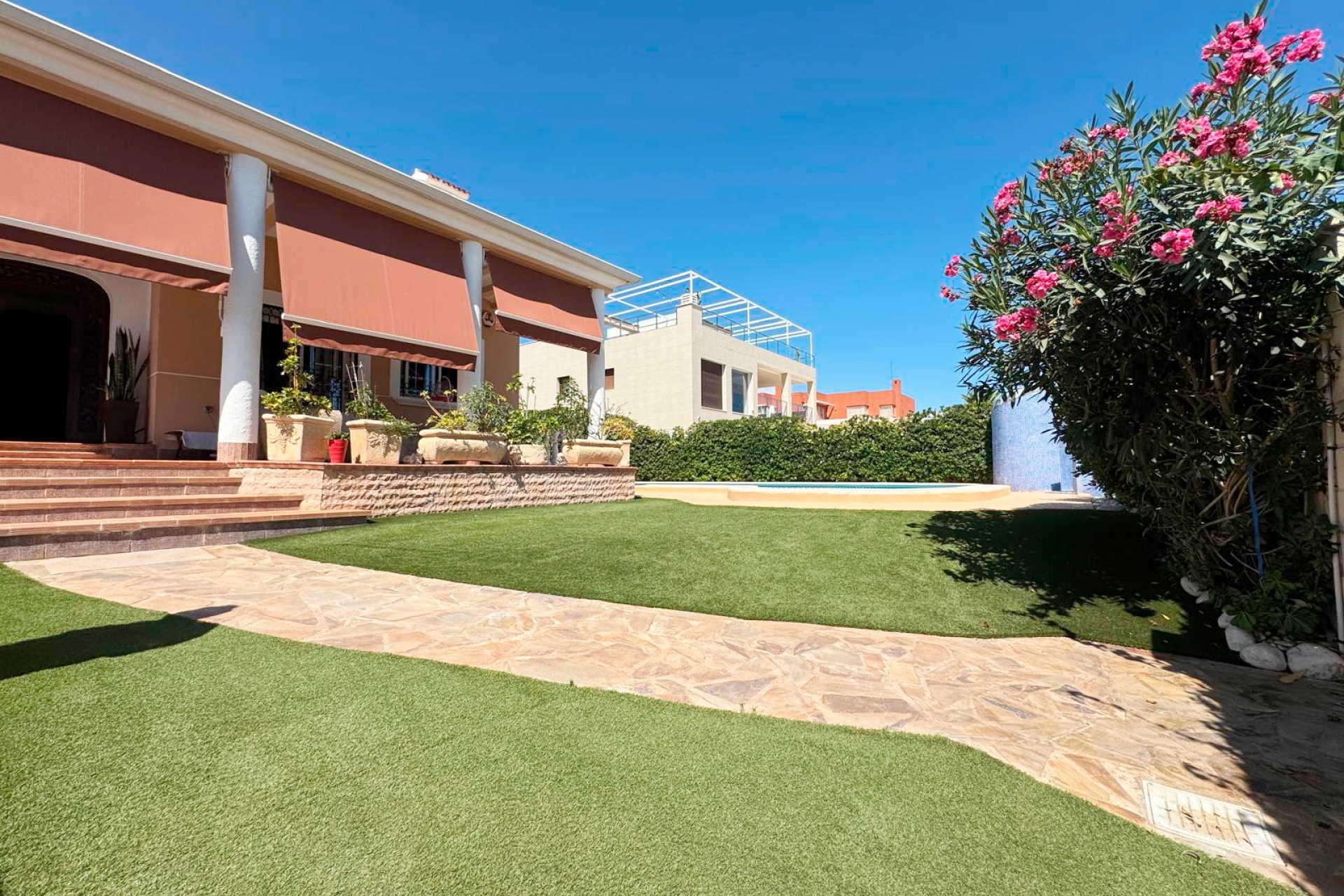 Reventa - Villa / Casa - Torrevieja - La Mata