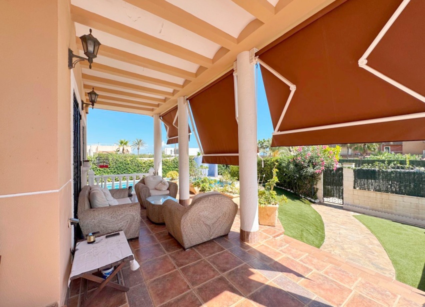 Reventa - Villa / Casa - Torrevieja - La Mata
