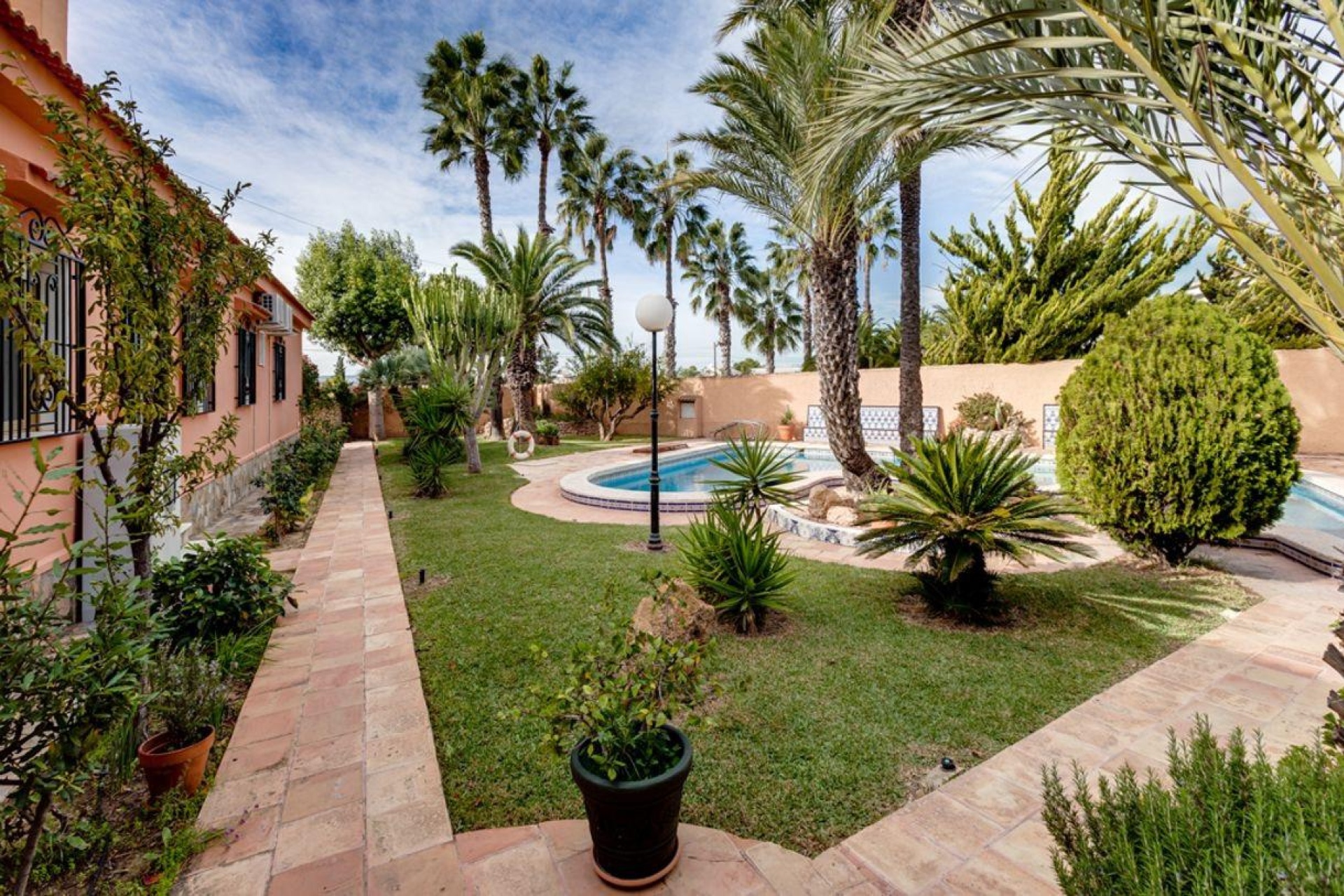 Reventa - Villa / Casa - Torrevieja - La Siesta