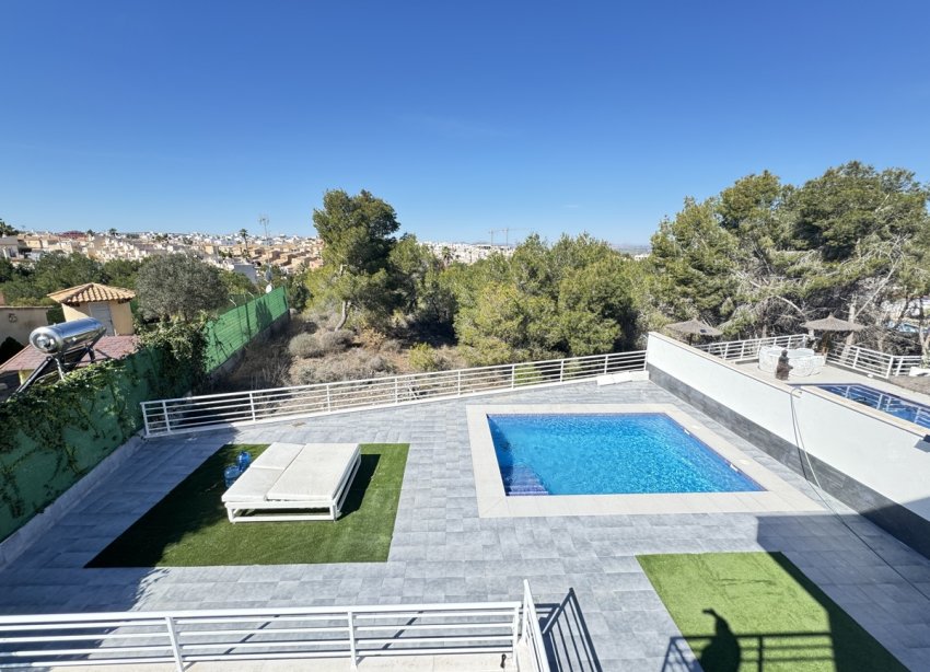 Reventa - Villa / Casa - Torrevieja - Los Balcones