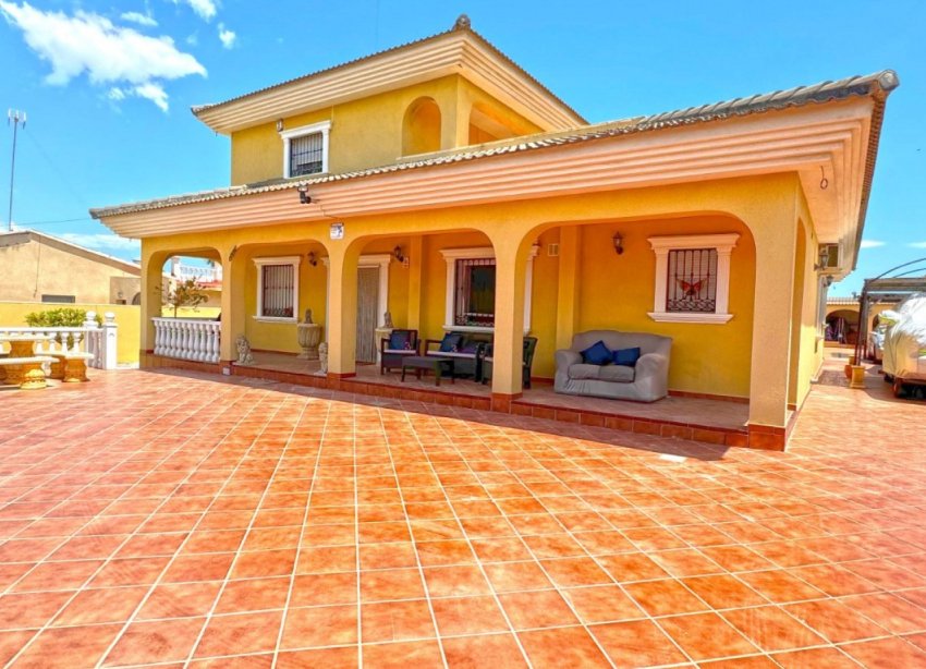 Reventa - Villa / Casa - Torrevieja - Los Balcones