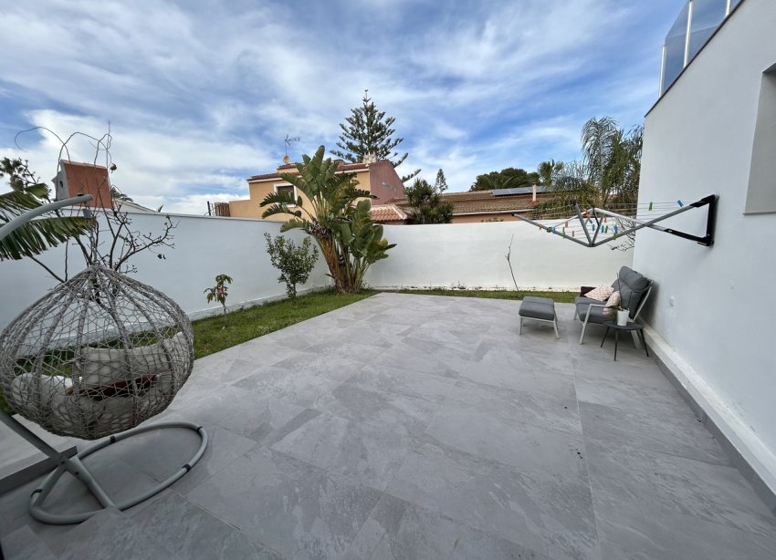 Reventa - Villa / Casa - Torrevieja - Los Balcones