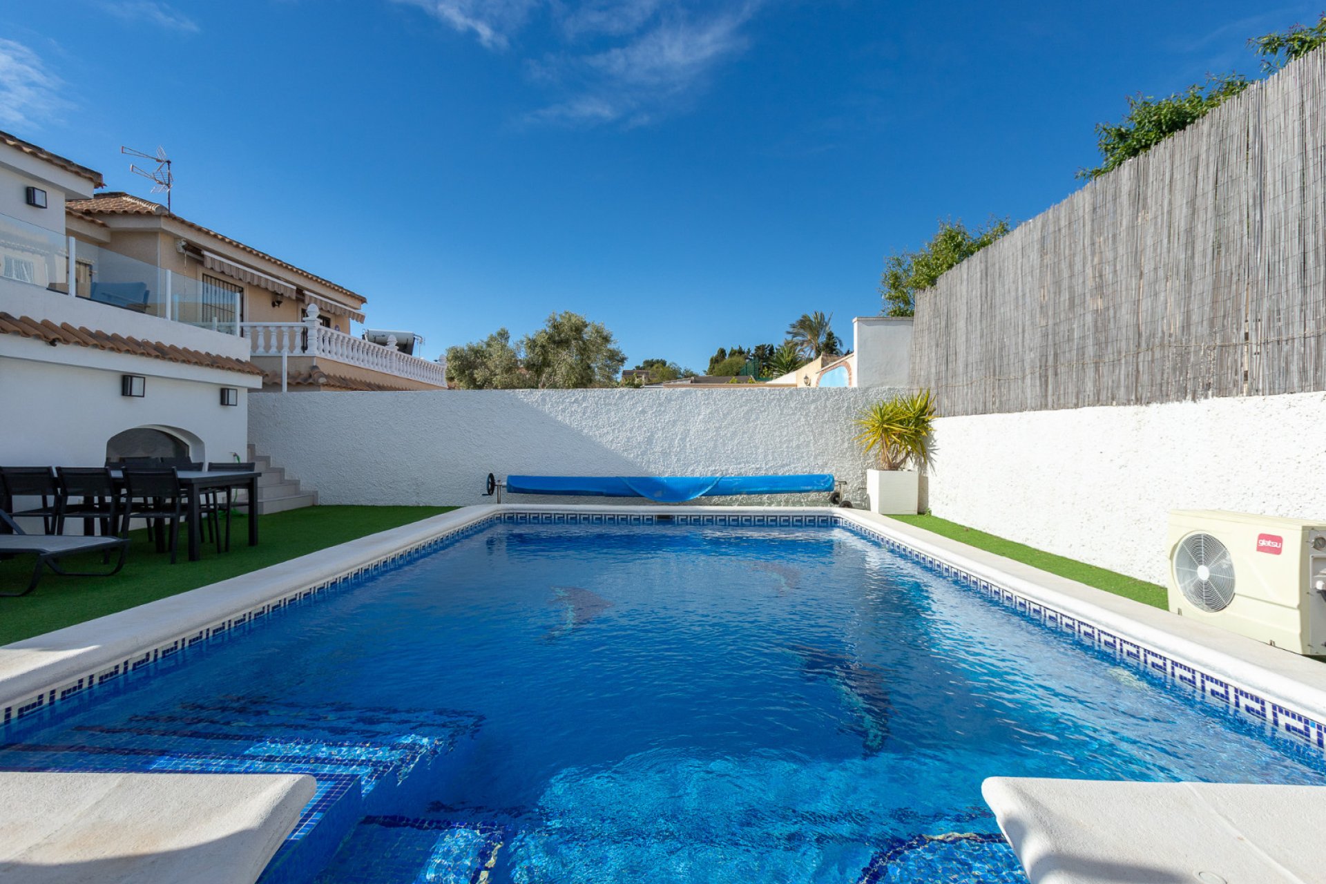Reventa - Villa / Casa - Torrevieja - Los Balcones