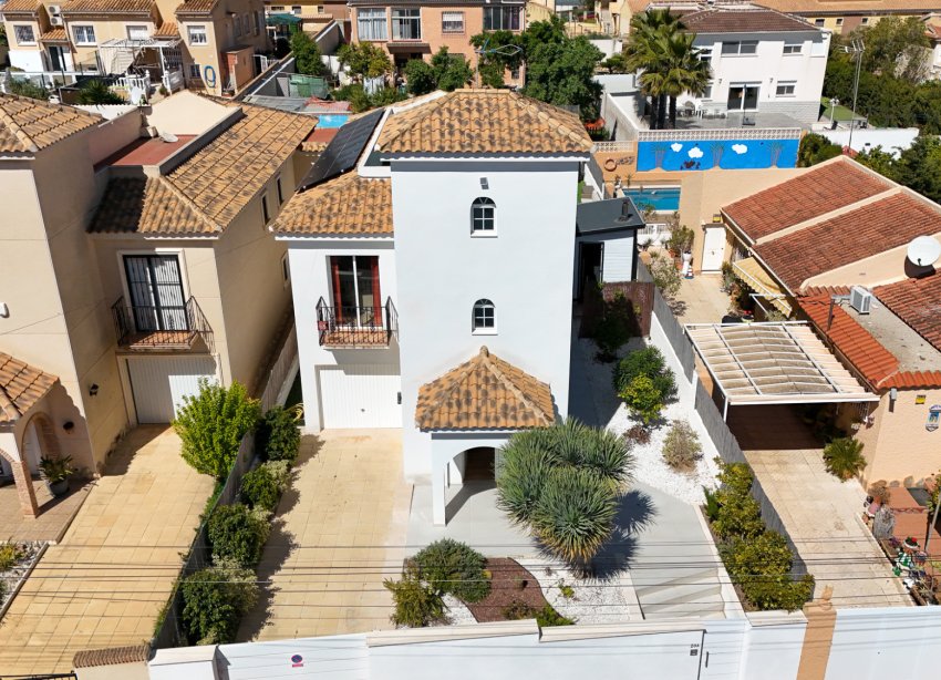 Reventa - Villa / Casa - Torrevieja - Los Balcones