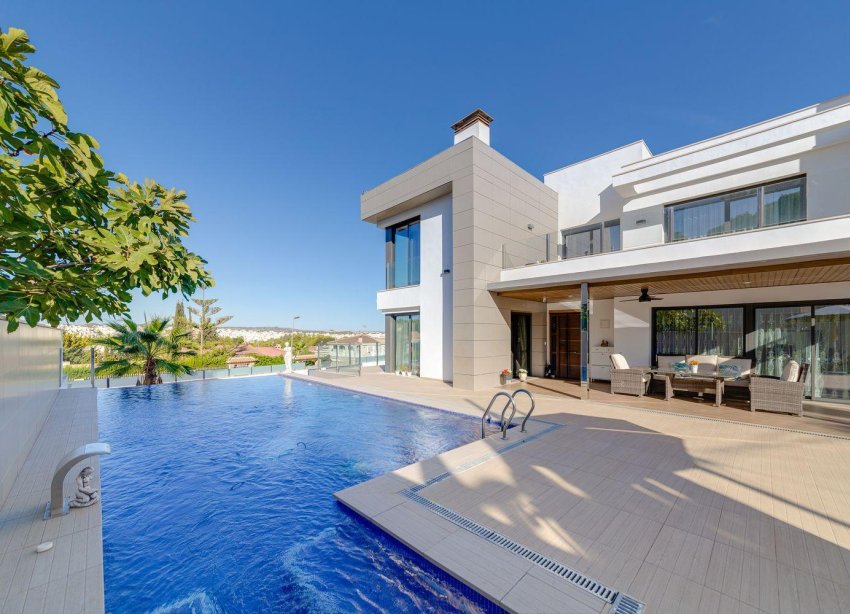 Reventa - Villa / Casa - Torrevieja - Los Balcones