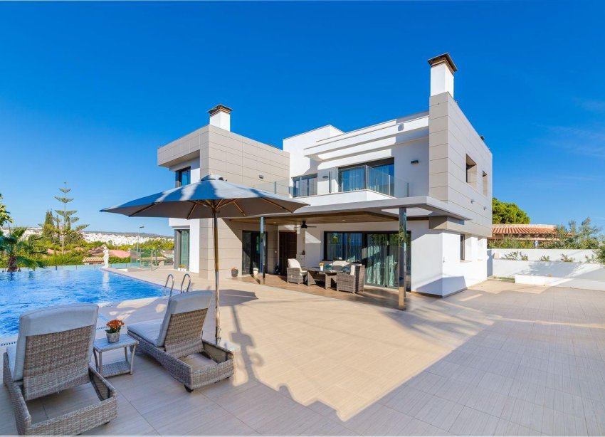 Reventa - Villa / Casa - Torrevieja - Los Balcones