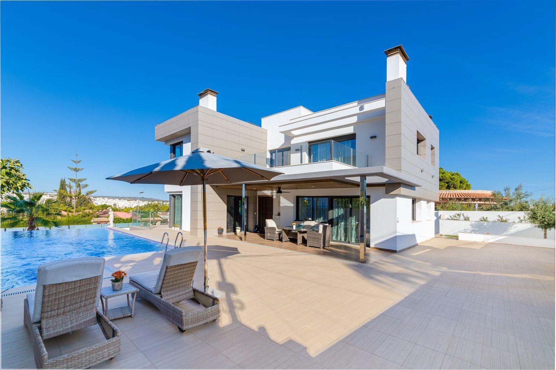 Reventa - Villa / Casa - Torrevieja - Los Balcones