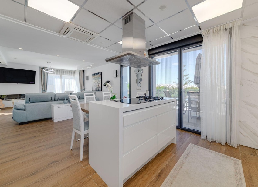 Reventa - Villa / Casa - Torrevieja - Los Balcones