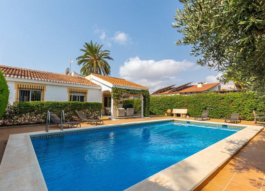 Reventa - Villa / Casa - Torrevieja - Playa de los Locos