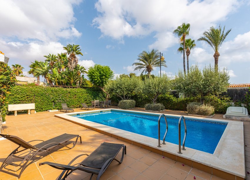 Reventa - Villa / Casa - Torrevieja - Playa de los Locos