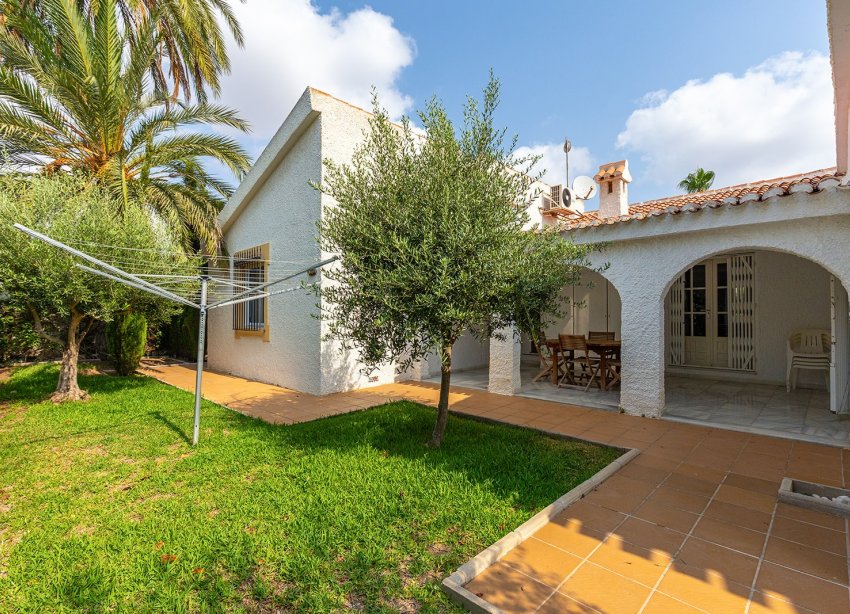 Reventa - Villa / Casa - Torrevieja - Playa de los Locos