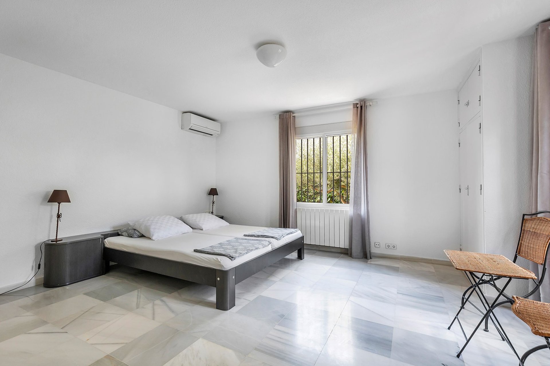 Reventa - Villa / Casa - Torrevieja - Playa de los Locos
