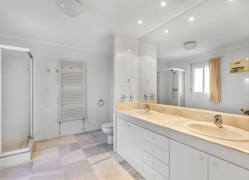Reventa - Villa / Casa - Torrevieja - Playa de los Locos