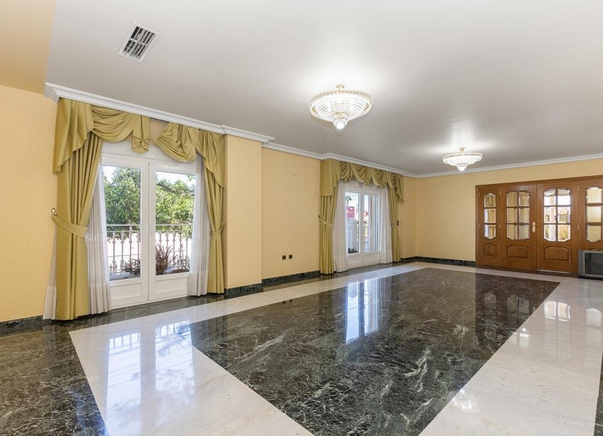 Reventa - Villa / Casa - Torrevieja - Torreta florida