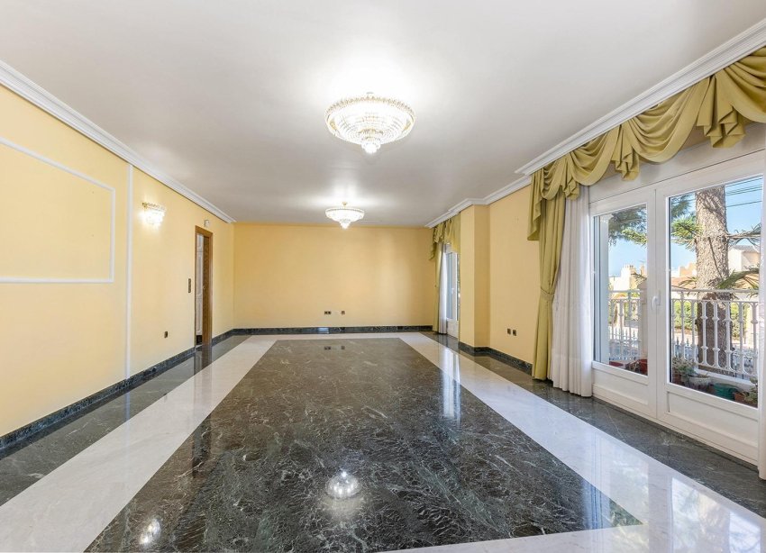 Reventa - Villa / Casa - Torrevieja - Torreta florida