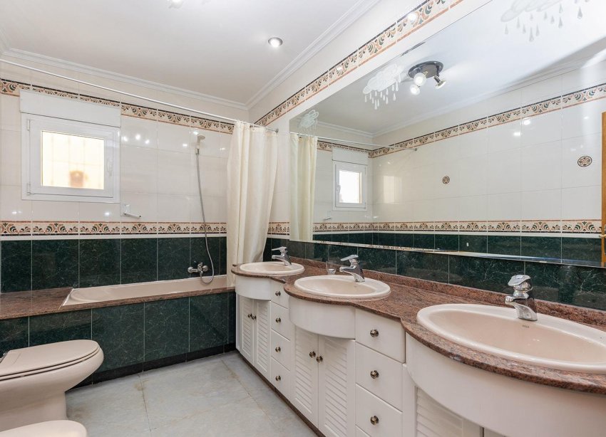 Reventa - Villa / Casa - Torrevieja - Torreta florida