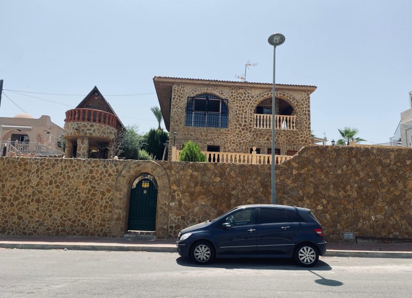 Reventa - Villa / Casa - Torrevieja