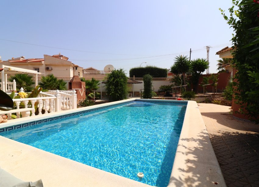 Reventa - Villa - Ciudad Quesada - La Fiesta