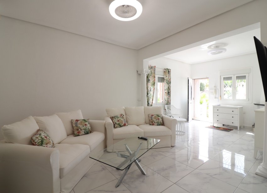 Reventa - Villa - Ciudad Quesada - La Fiesta