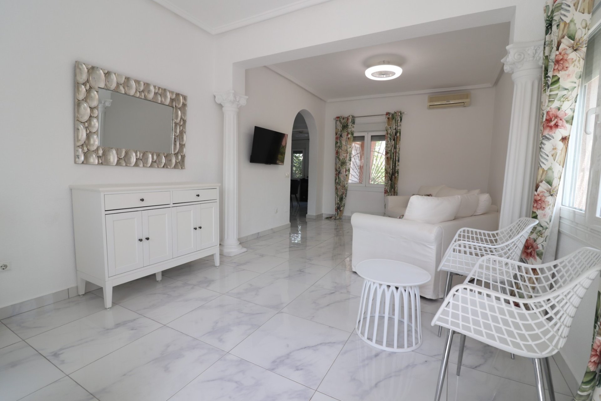 Reventa - Villa - Ciudad Quesada - La Fiesta