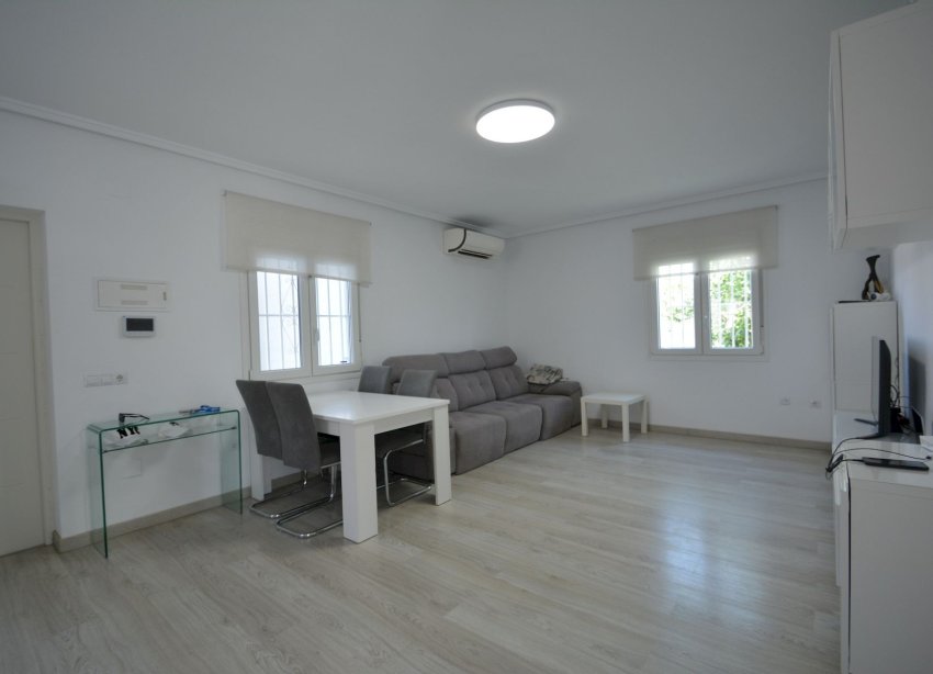 Reventa - Villa - Ciudad Quesada - Lo Pepin