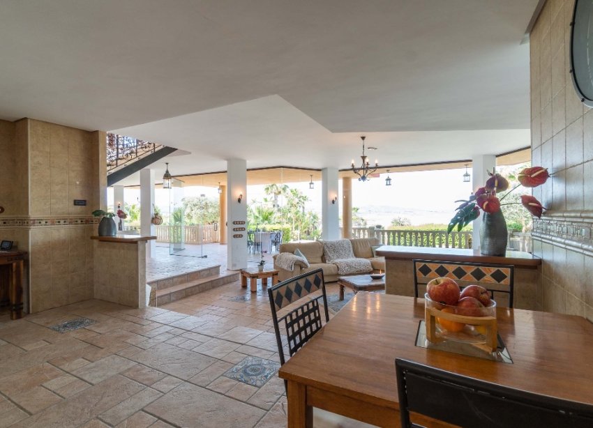Reventa - Villa - Costa Blanca - Orihuela Costa