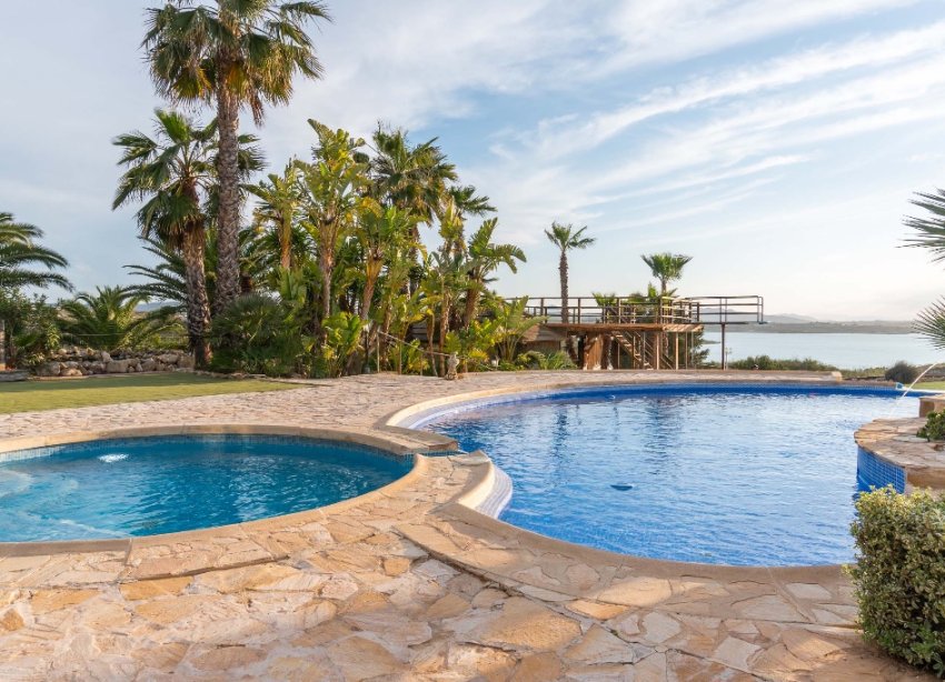 Reventa - Villa - Costa Blanca - Orihuela Costa