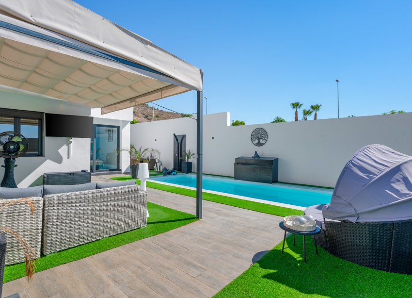 Reventa - Villa - Fortuna - Urbanizacion Las Kalendas