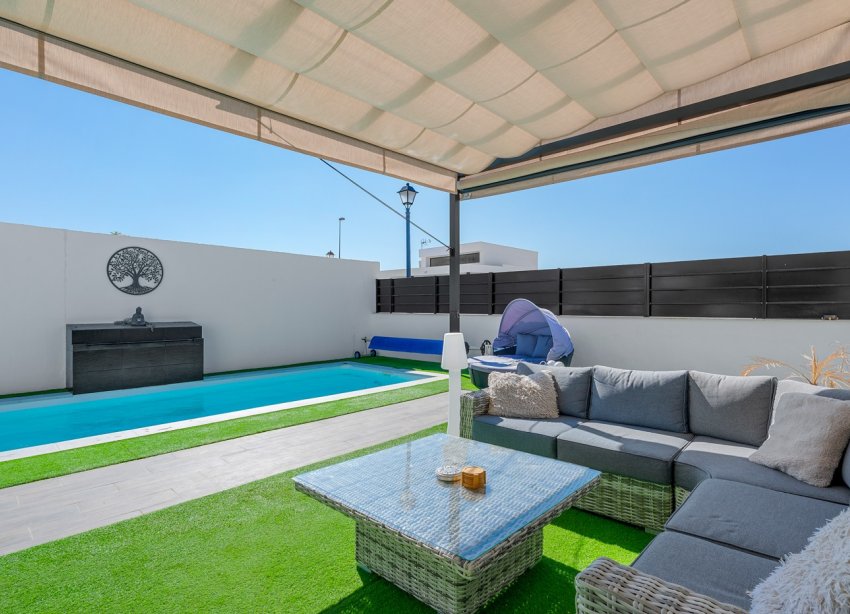 Reventa - Villa - Fortuna - Urbanizacion Las Kalendas