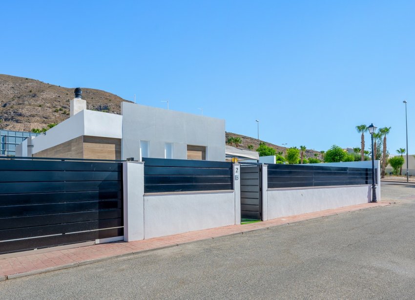 Reventa - Villa - Fortuna - Urbanizacion Las Kalendas