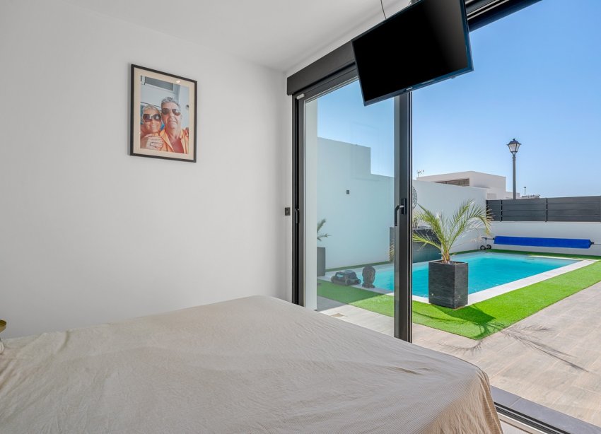 Reventa - Villa - Fortuna - Urbanizacion Las Kalendas