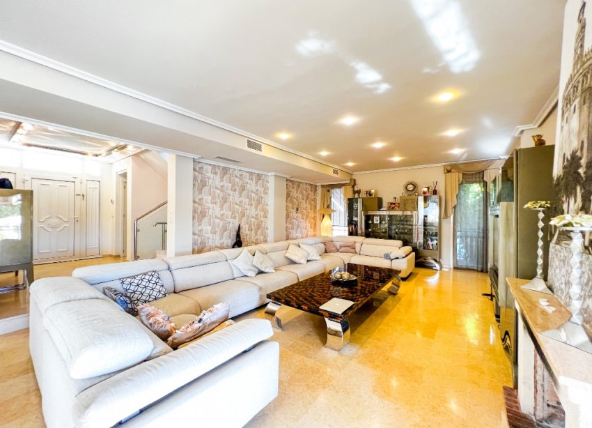 Reventa - Villa - La Mata