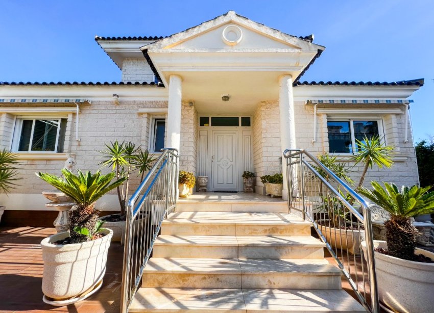 Reventa - Villa - La Mata