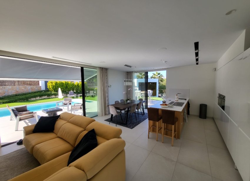 Reventa - Villa - Las Colinas - Las Colinas Golf