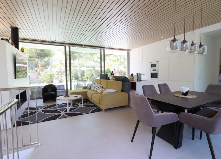 Reventa - Villa - Las Colinas - Las Colinas Golf